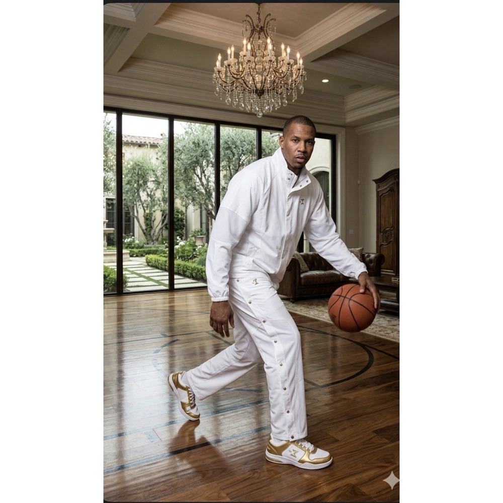 DEAD STOCK-Y2K/N WT Vintage White/Gold "Stephen "Starbury " TrackSuit SizeXL .